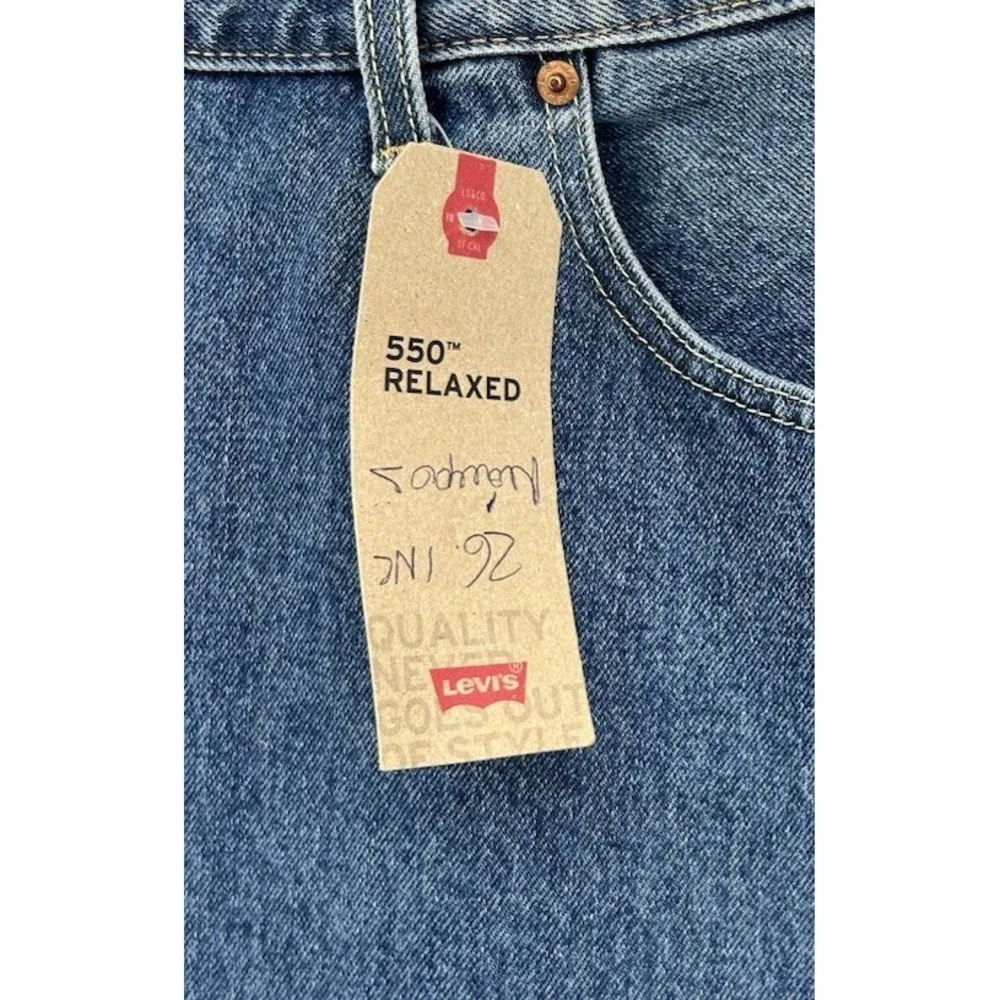 Levi's 550 Relaxed‎ Tapered Leg Blue Denim Jeans Men's Size 55x30 NWT